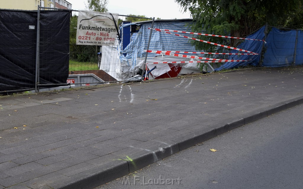 Einen Tag später VU Vingster Ring Lustheiderstr P05.JPG - Miklos Laubert